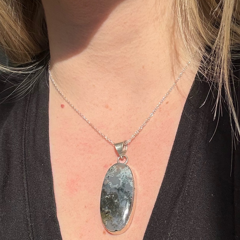 Silver Moss Agate pendant Necklace - Picture 2 of 16